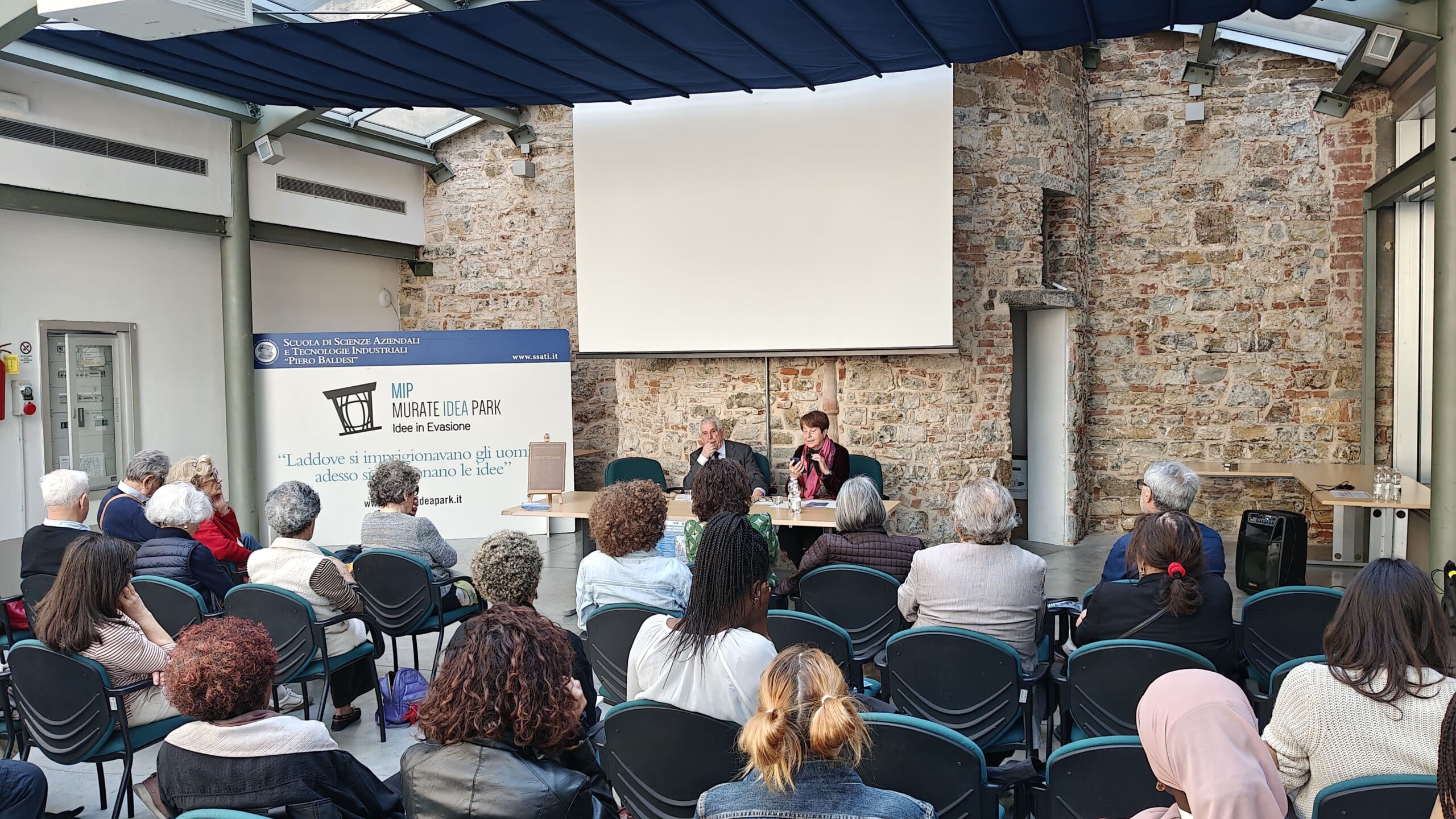 Scopri di più sull'articolo “La Costituzione Italiana, strumento di garanzia e inclusione sociale”: il percorso con l’Istituto Gramsci Toscano e Nosotras